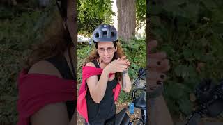 Capa do vídeo Aqui na Bélgica o banheiro é grátis e com vista! 🤪 #shorts #funnyvideo